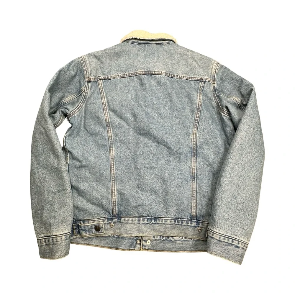 Levi's Trucker Jacket Mens M Light Blue Sherpa Lined Denim Type 3 Button Up Coat - Picture 2 of 12